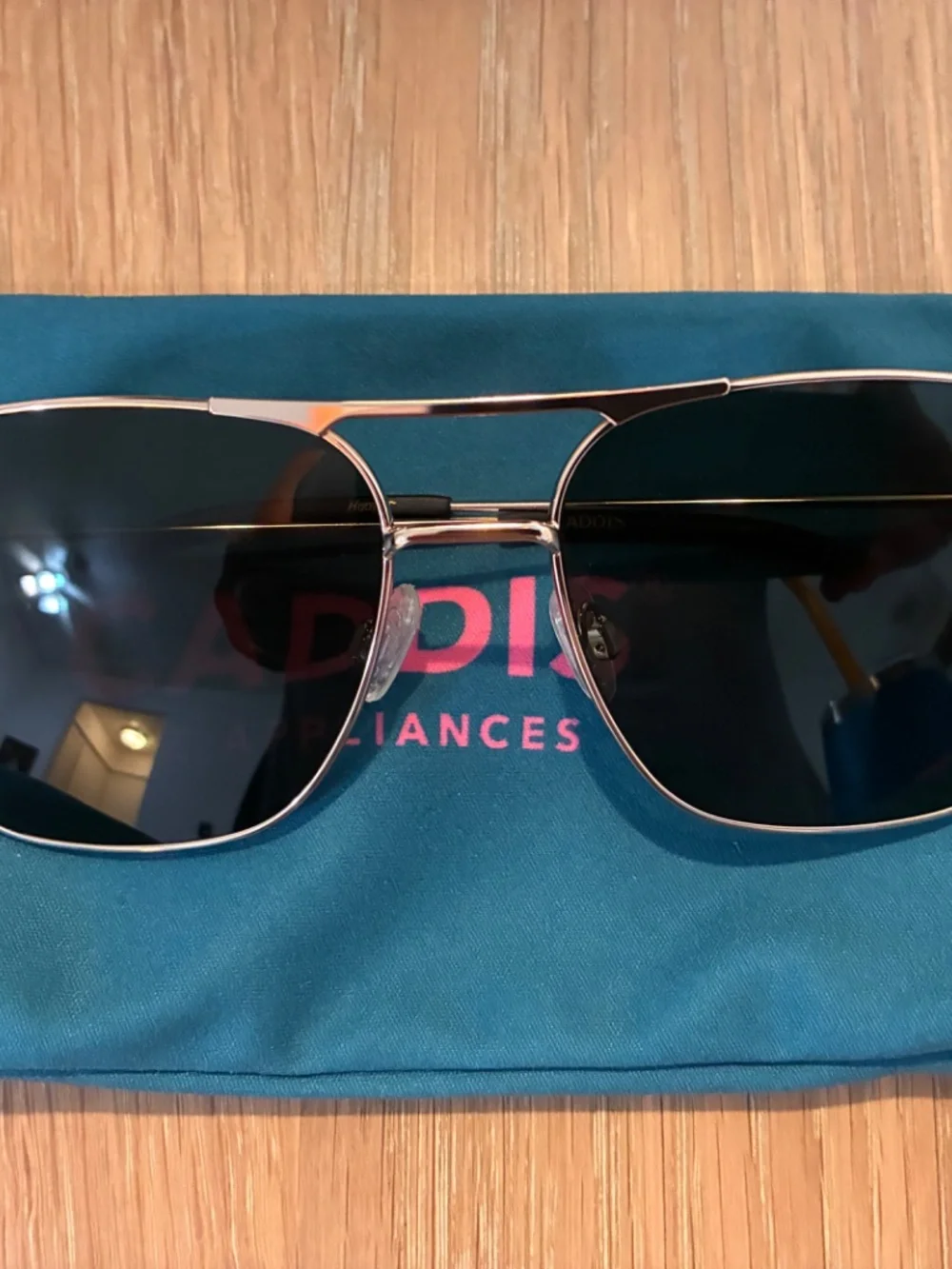 Unisex Caddis Hooper Polarized Aviator Sunglasses - NWOT